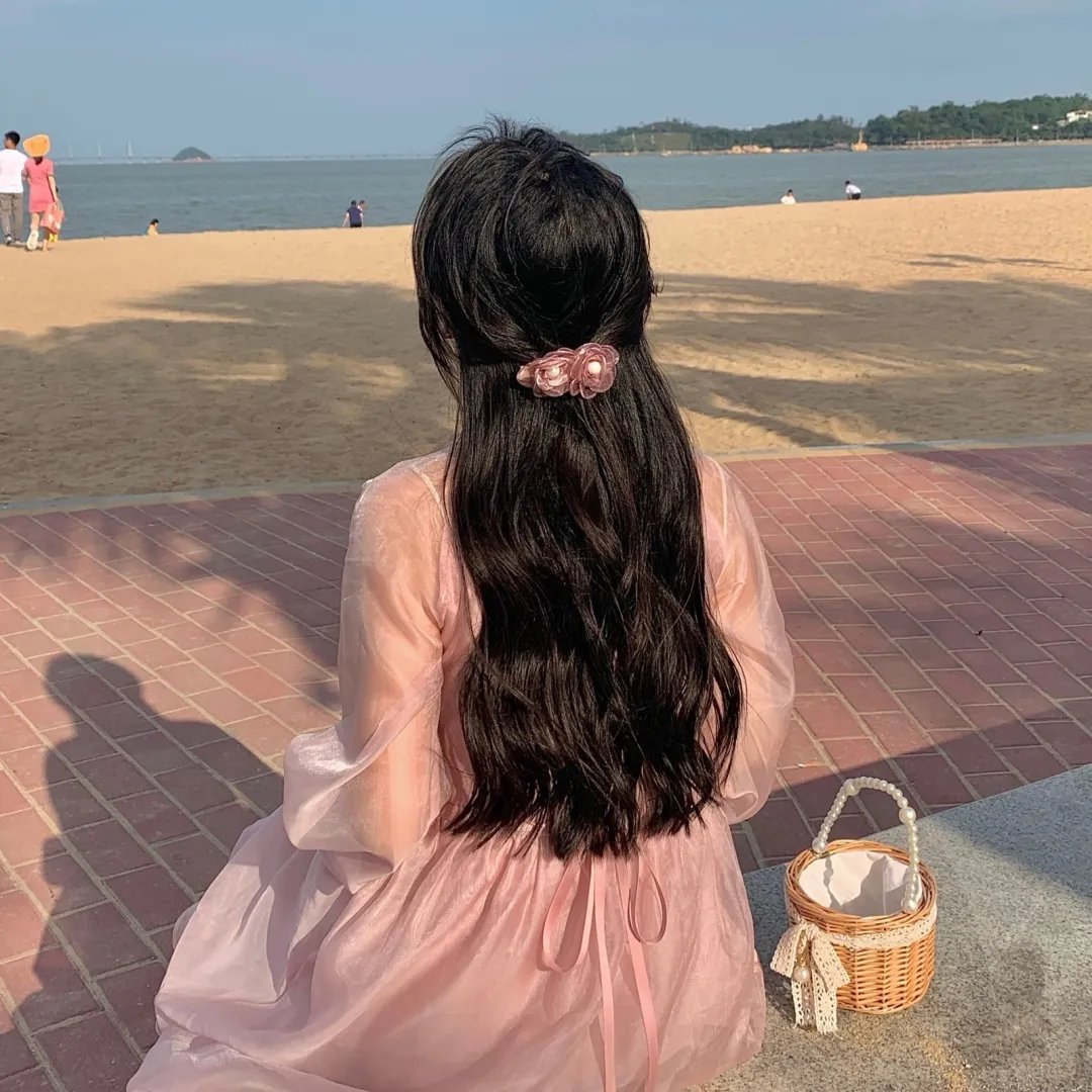 从山上看 海报