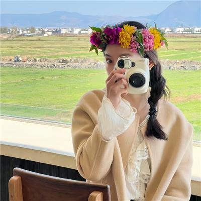 洞里的月亮 海报